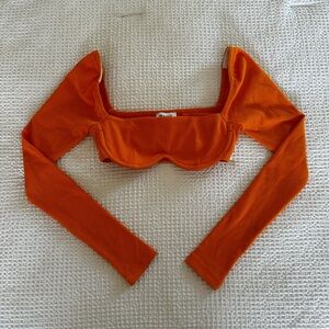 long sleeve crop top